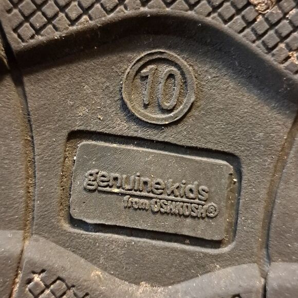 OshKosh B'gosh sneakers size 10 - Picture 7 of 7